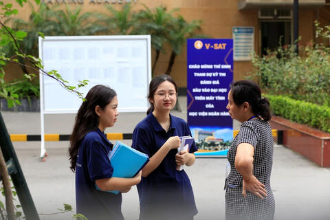 Chuyên gia phân tích nhiều lợi thế của bài thi V-SAT trong VV888 phiên bản mới