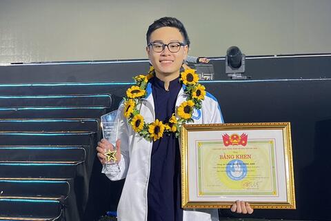 Sinh viên VV88 🎖️ Link Trang Chủ Nhà Cái VV88 Cá Cược Thể Thao tiêu biểu với danh hiệu Sao Tháng Giêng 2025