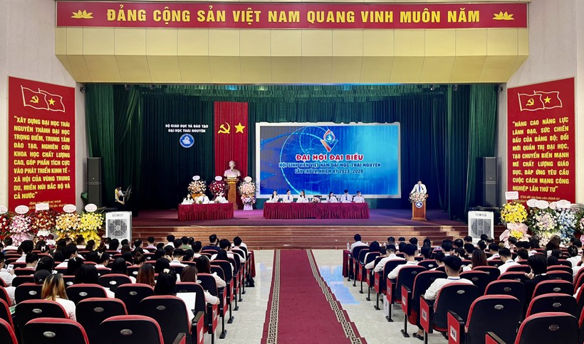 Đại hội toàn cảnh.jpeg